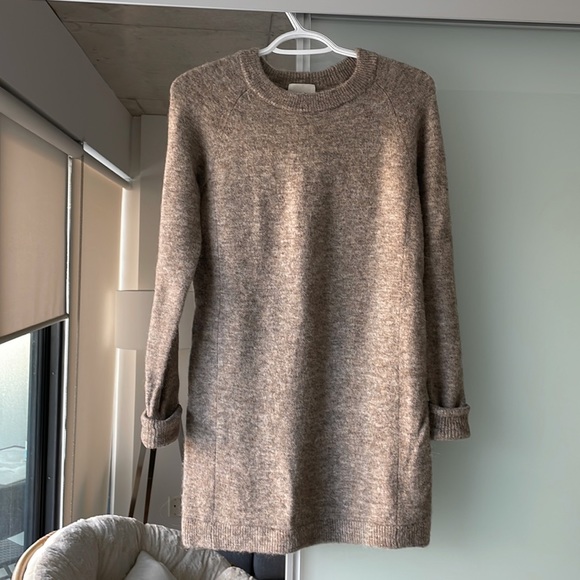 Aritzia Sweater Dress XXS - Picture 1 of 2